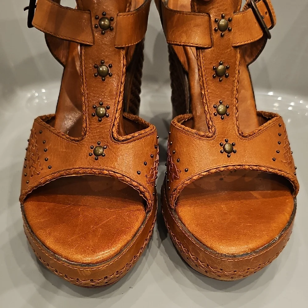FRYE Tan Leather Wedge Sandals